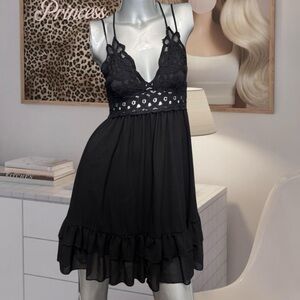 Love Tree Black Crochet-Detail Frill Dress